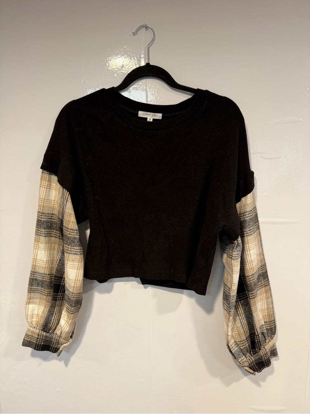 Cloud Ten Boutique Black Crop Sweatshirt with Plaid Puff Sleeves